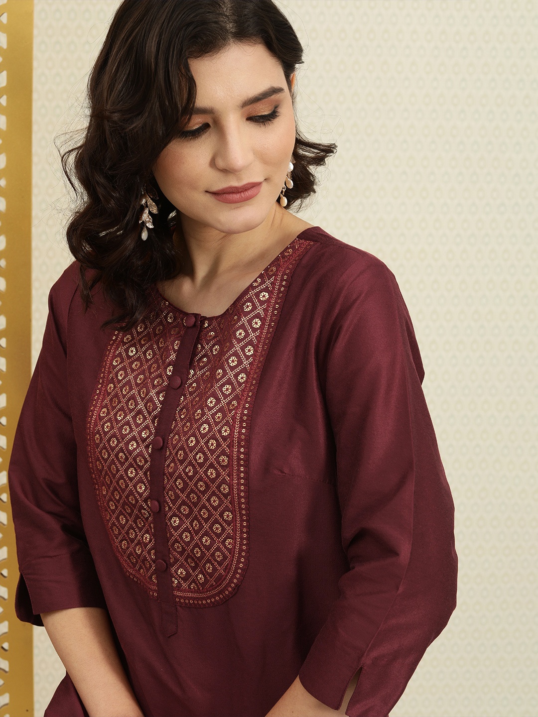 

House of Pataudi Women Maroon Yoke Design Kurta