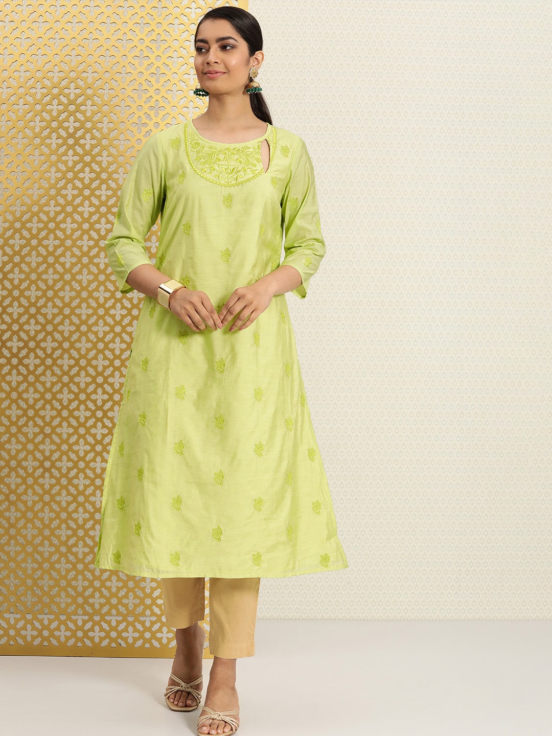 

House of Pataudi Women Green Embroidered Jashn Kurta