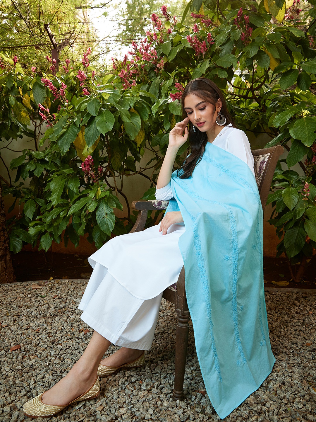 

House of Pataudi Blue Embroidered Dupatta