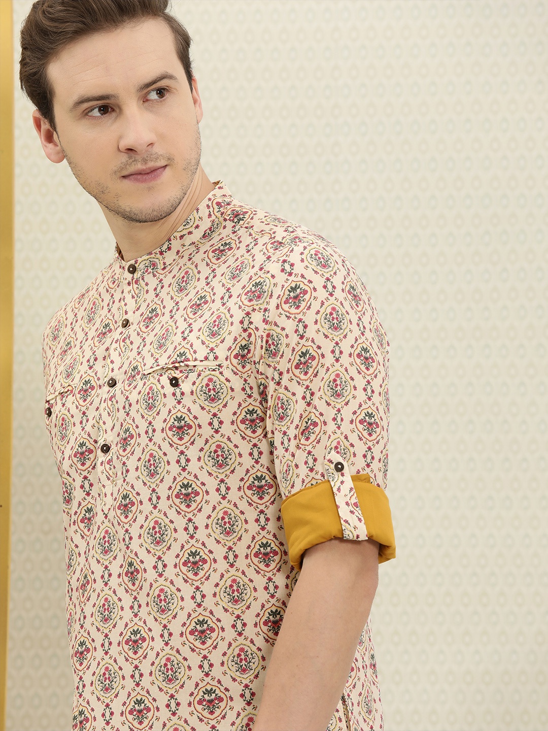 

House of Pataudi Men Beige & Red Floral Printed Kurta