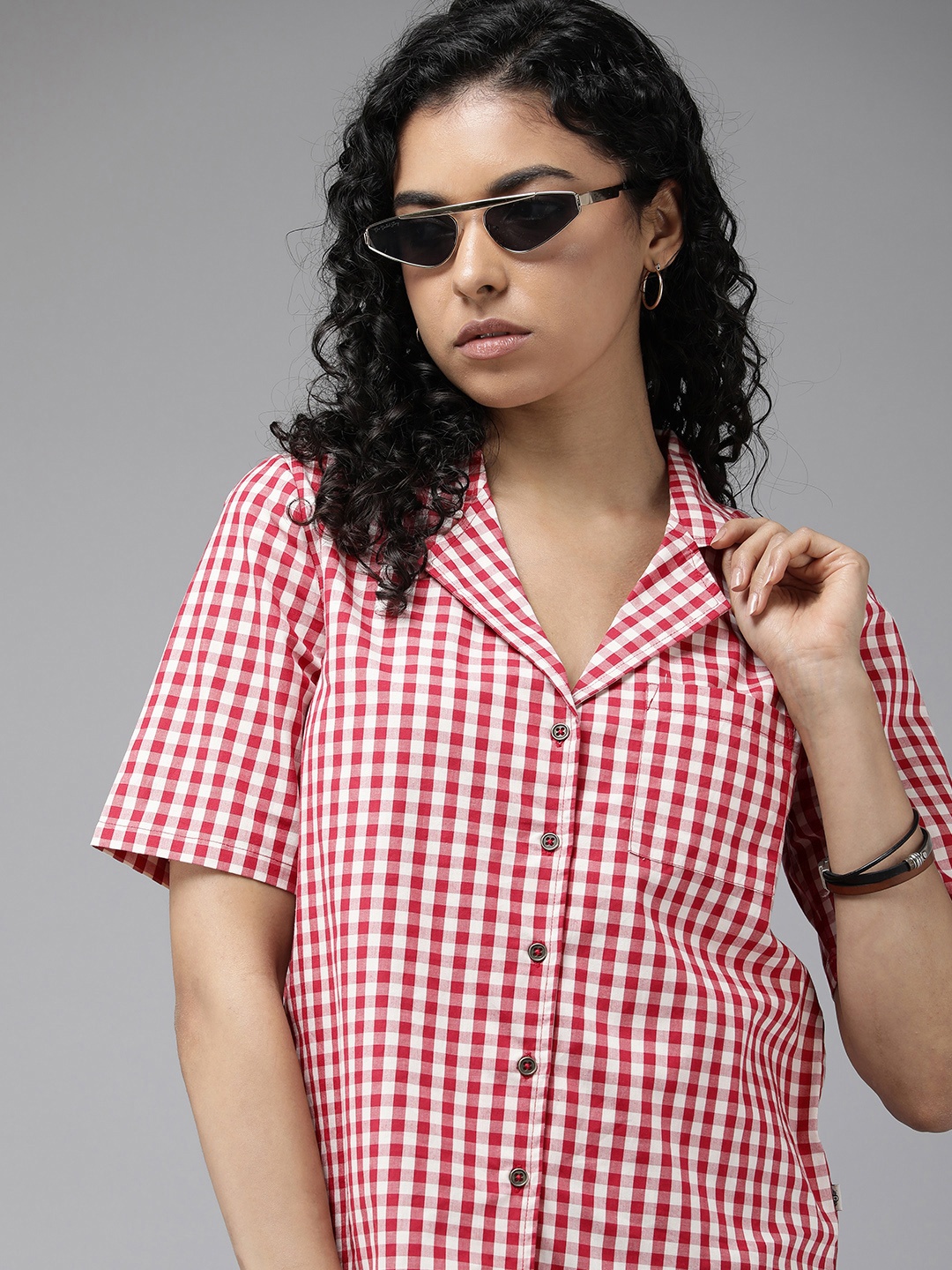 

Roadster Micro Checked Pure Cotton Casual Shirt, Red