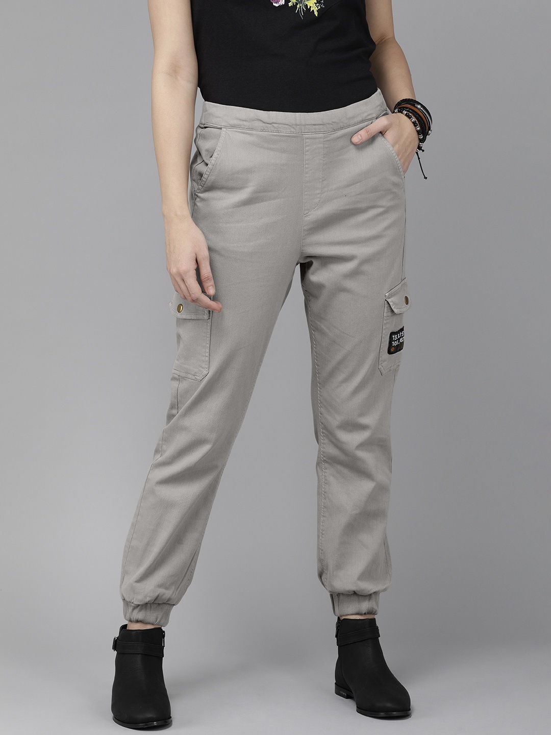 

Roadster X Discovery Adventures Women Grey Utility Joggers
