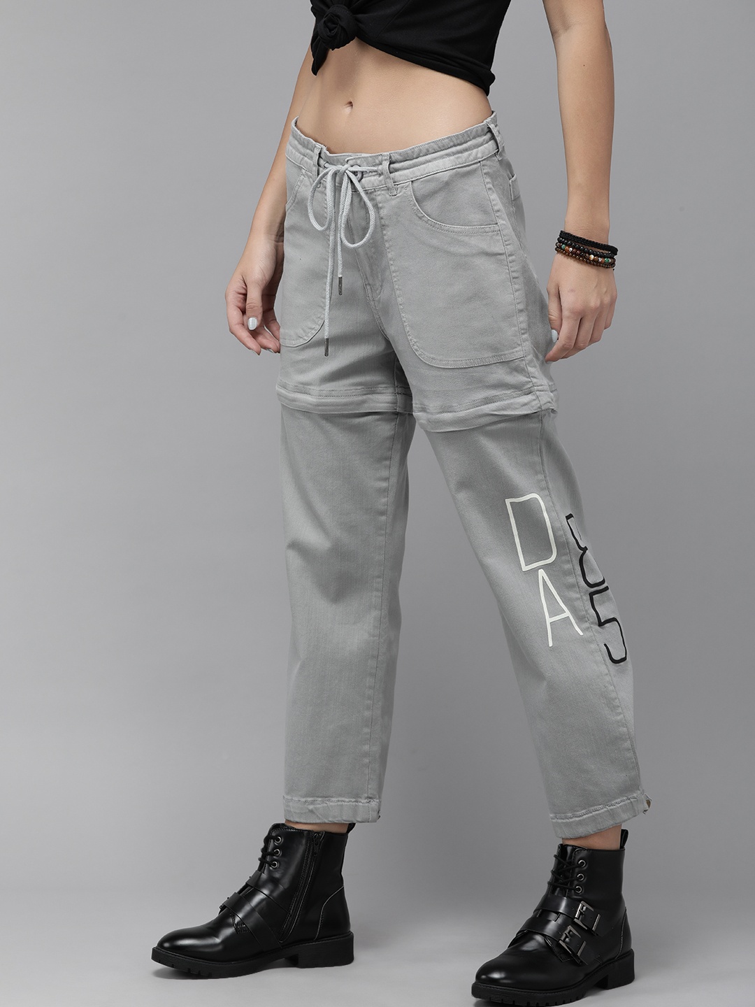 

Roadster Women Grey Solid Mid-Rise Convertible Joggers-Shorts