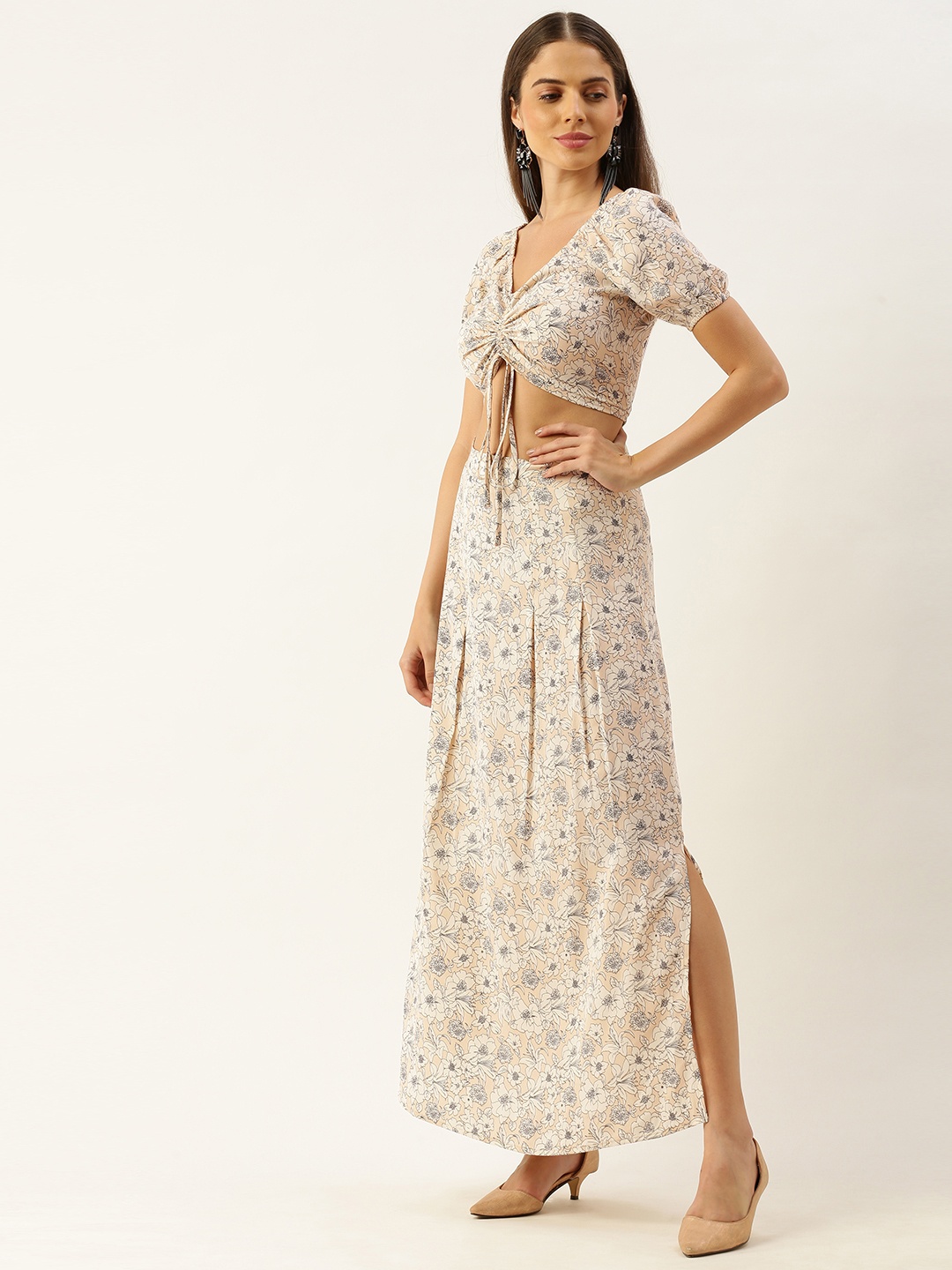 

Berrylush Women Beige & White Floral Printed Co-ordinate Sets Dress