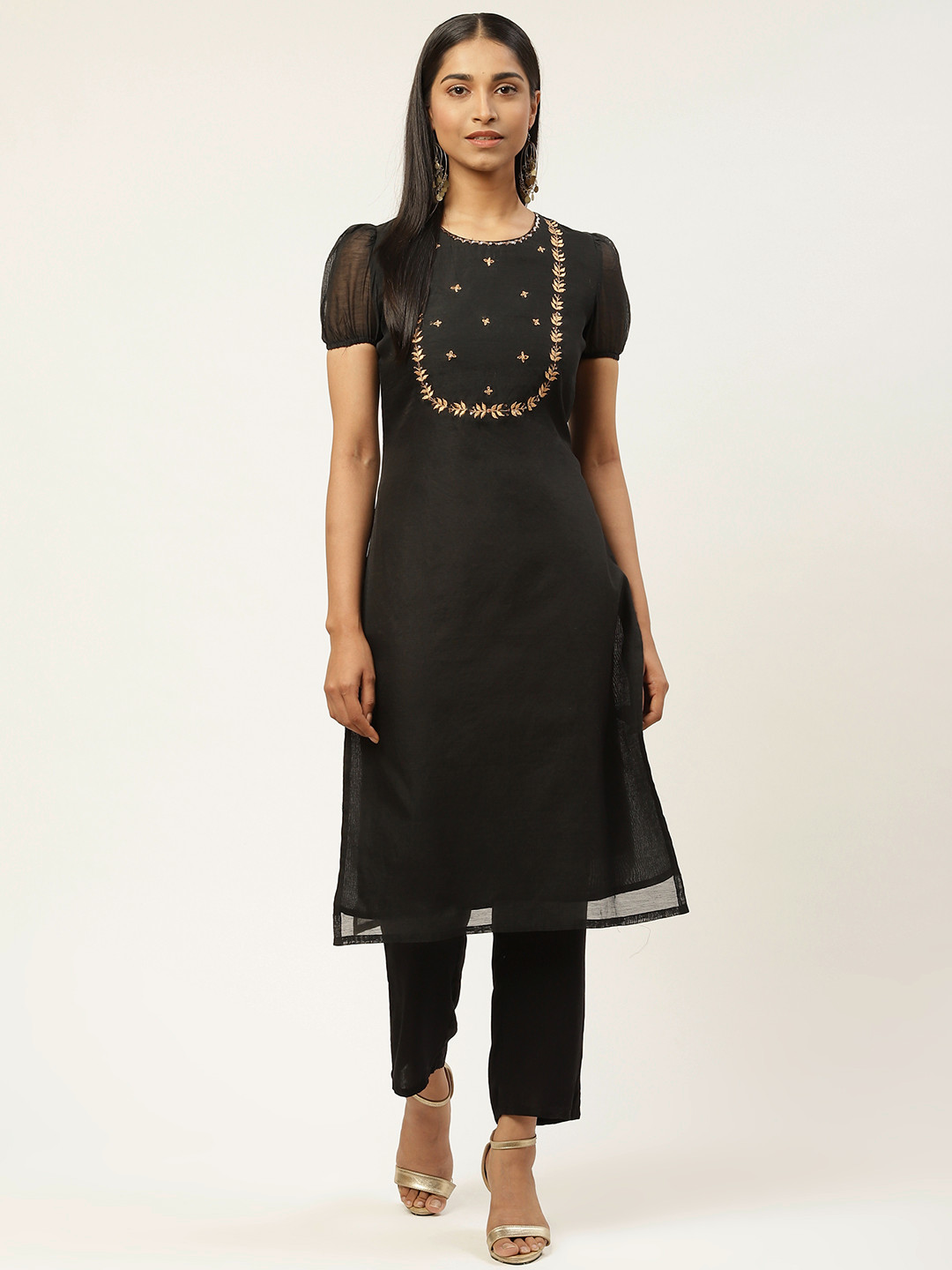 

DESI WOMANIYA Women Black Floral Yoke Design Chanderi Silk Kurta