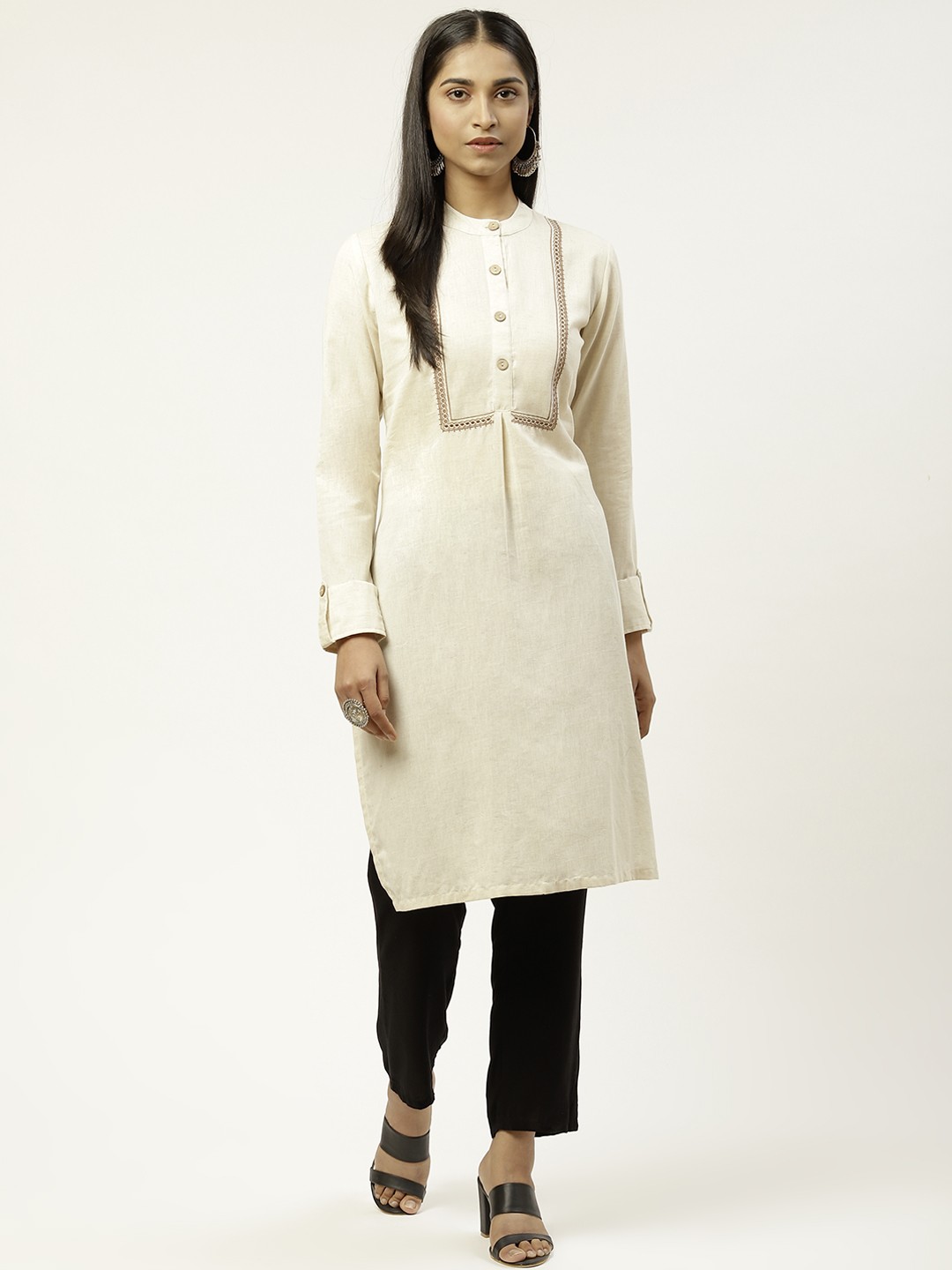

DESI WOMANIYA Women Off White Thread Work Kurta