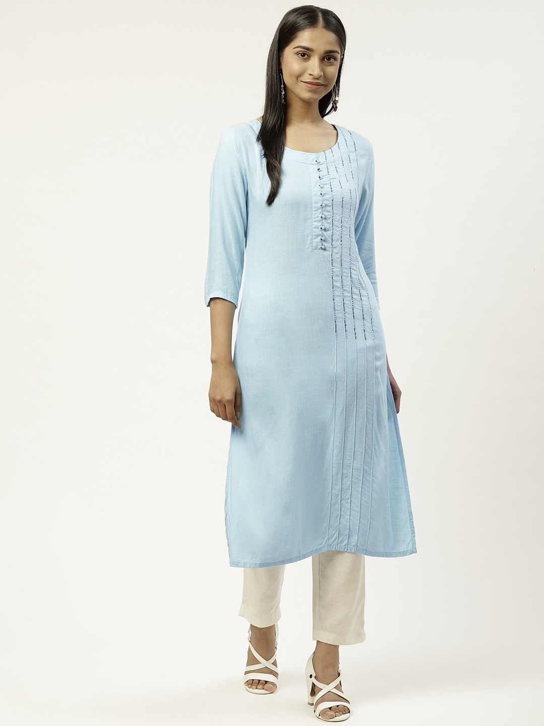 

DESI WOMANIYA Women Blue Beads & Stones Kurta