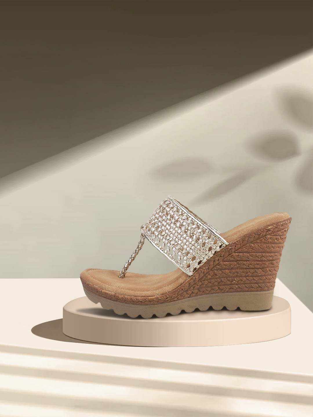 

Catwalk Women Gold-Toned Embellished Pumps