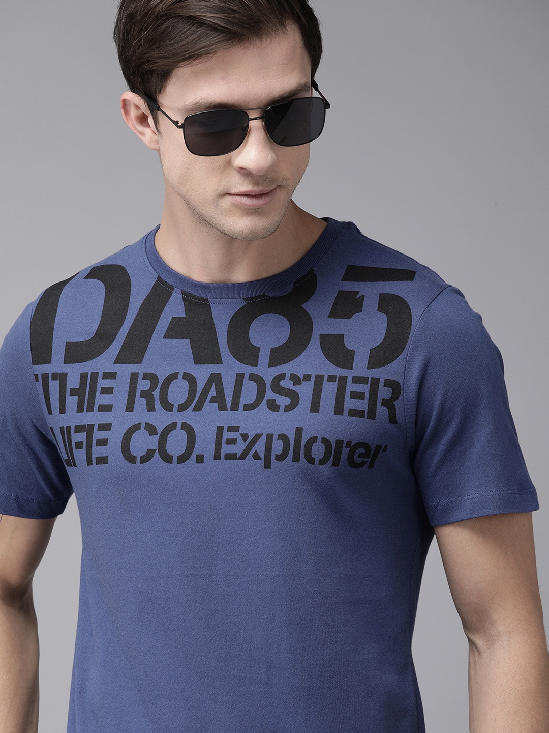 

Roadster X Discovery Adventures Men Blue Brand Logo Printed Pure Cotton T-shirt