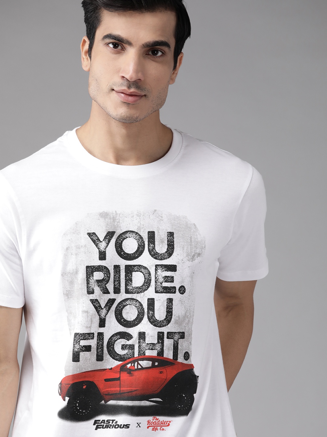 

Roadster Men White & Black Pure Cotton Typography Printed T-shirt