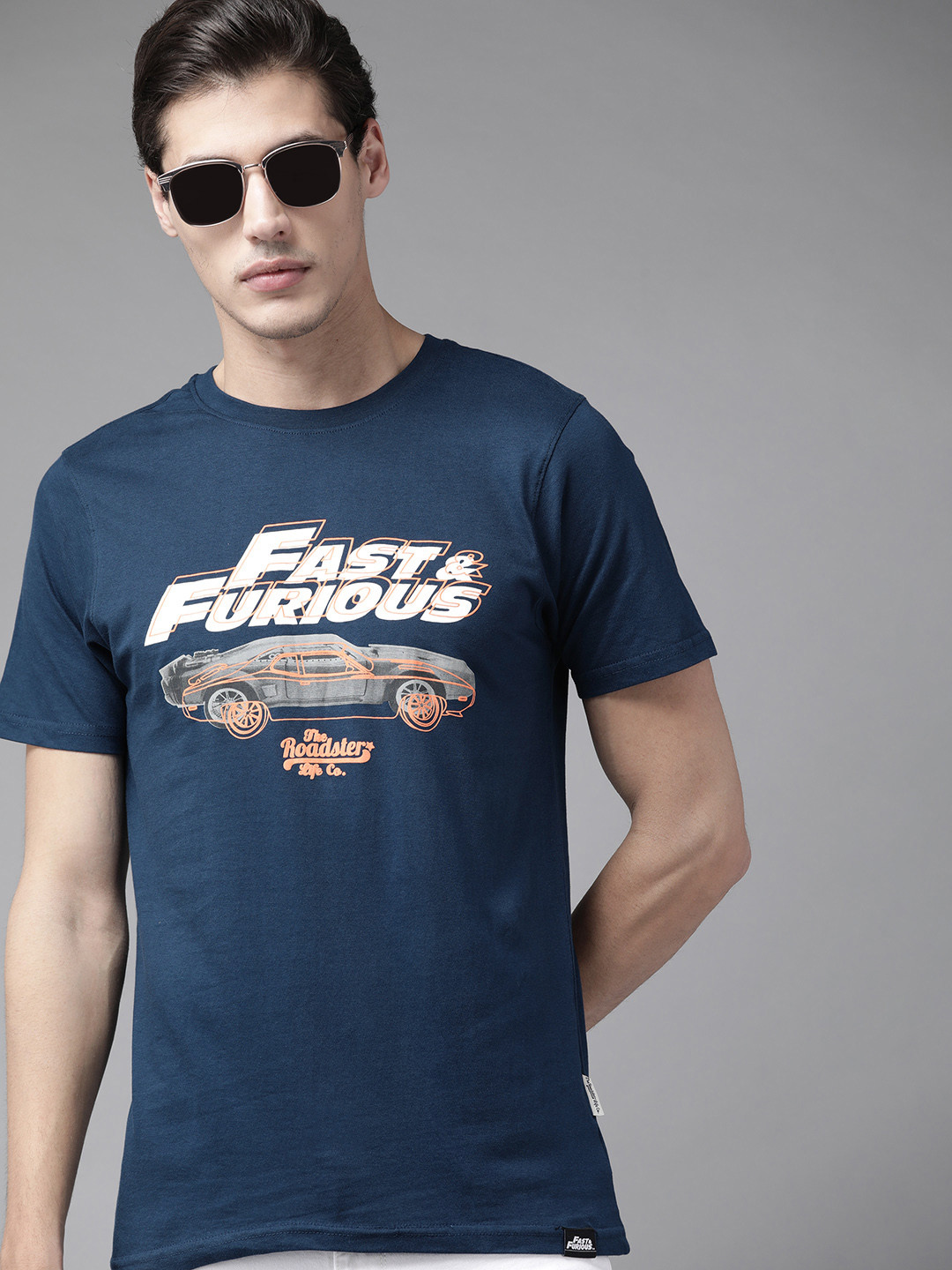 

Roadster Men Navy Blue & White Typography Printed Pure Cotton T-shirt