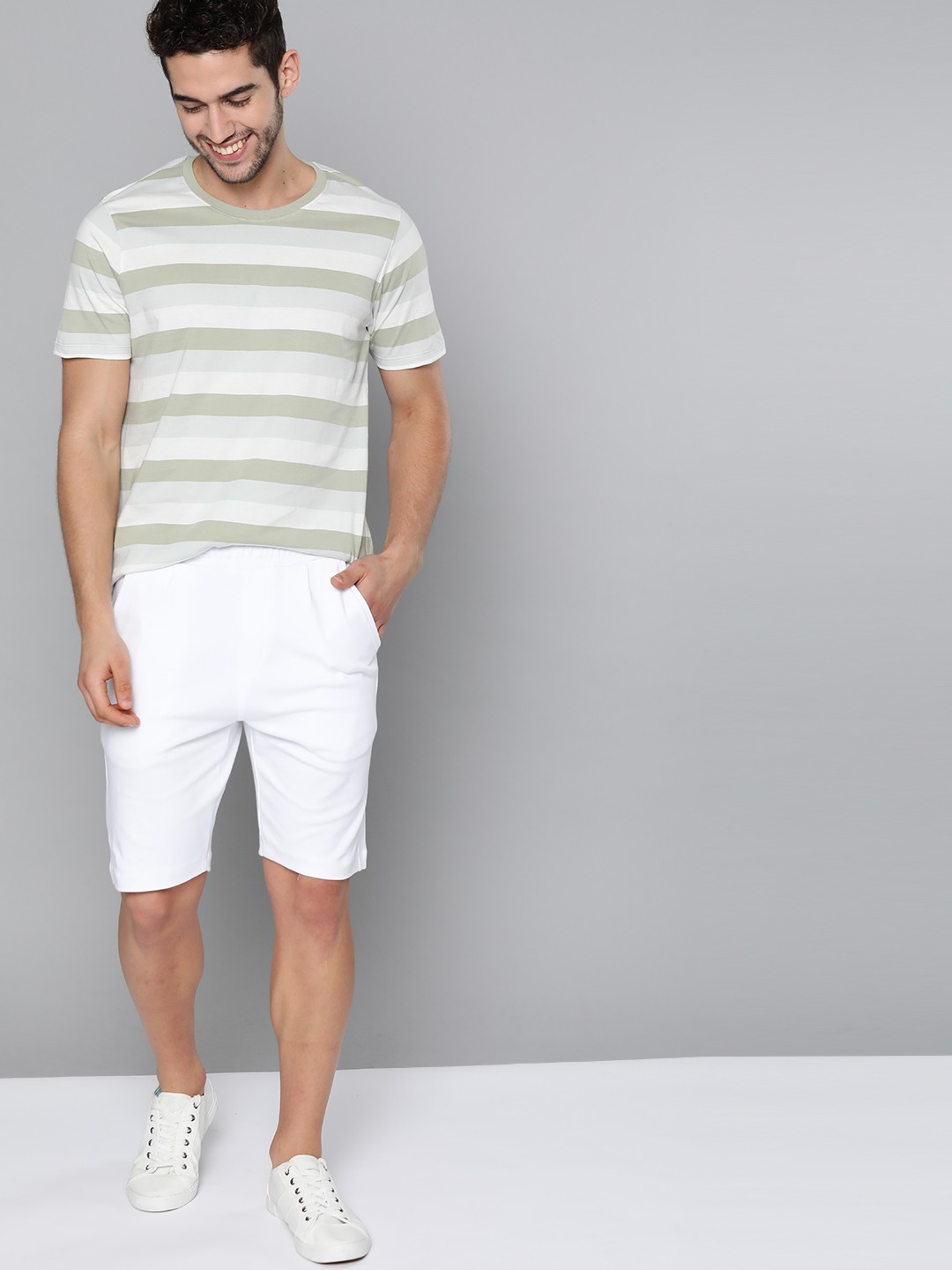 

M&H Easy Men White Solid Pure Cotton Regular Fit Shorts