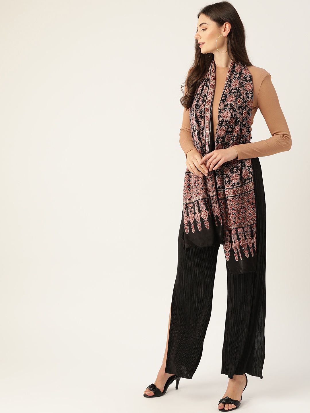 

Kalakari India Women Black & Mauve Printed Scarf