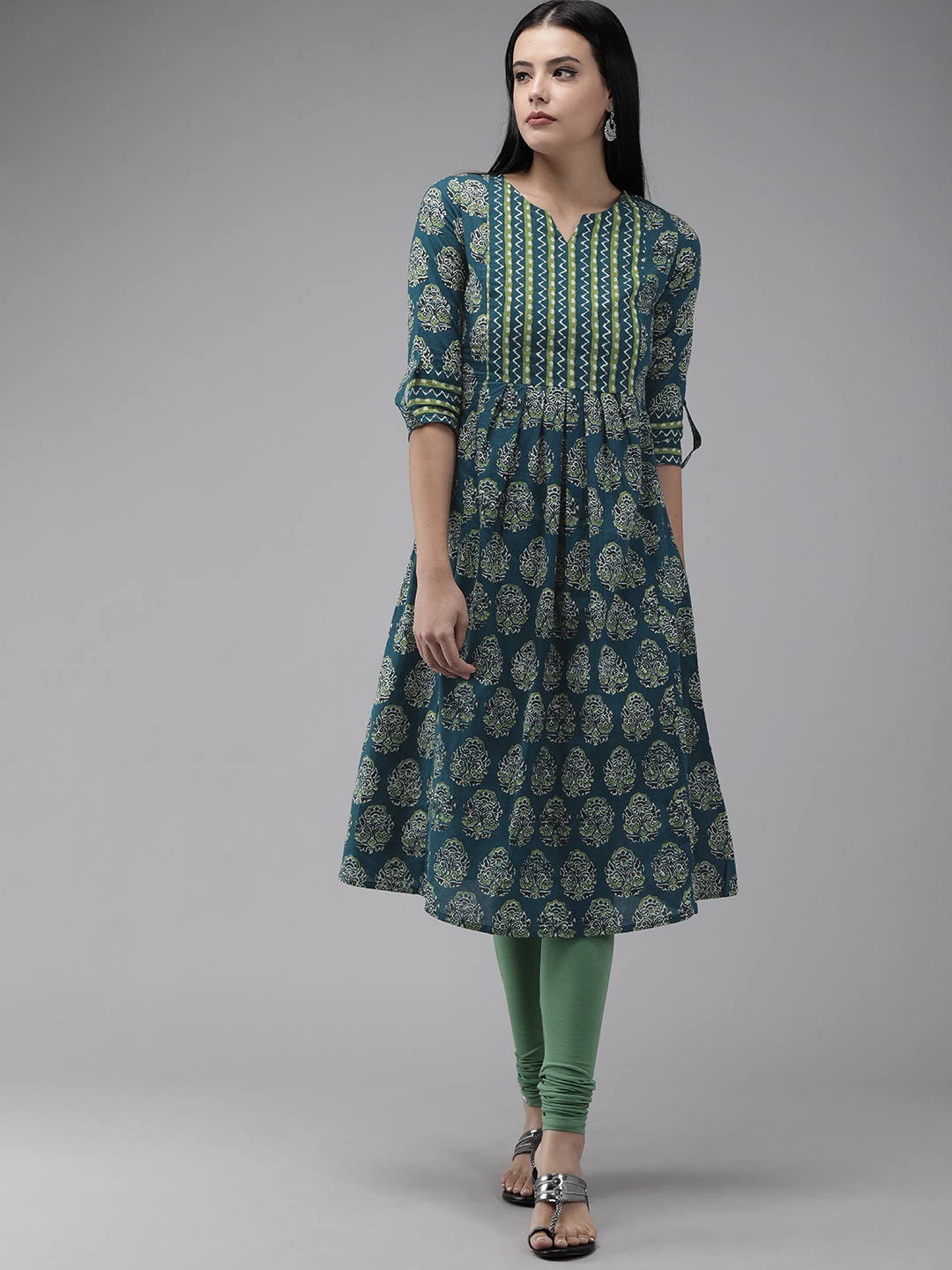 

Indo Era Women Teal & Beige Floral Printed Kurta