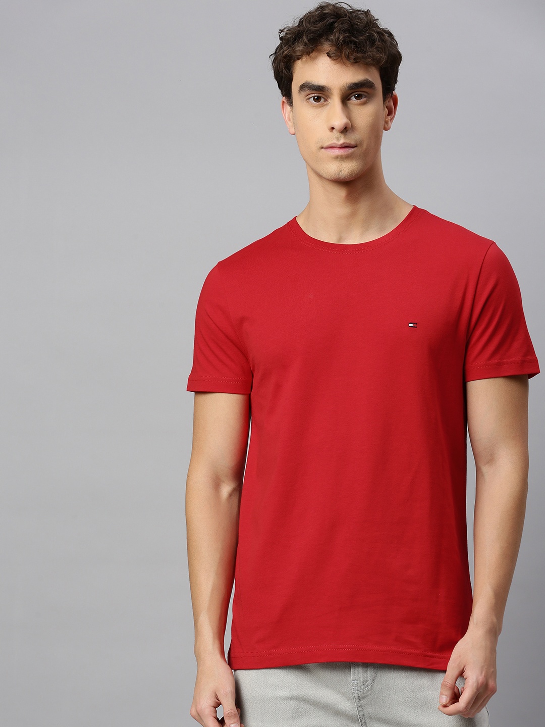 

Tommy Hilfiger Men Red Solid Round Neck Pure Cotton T-shirt