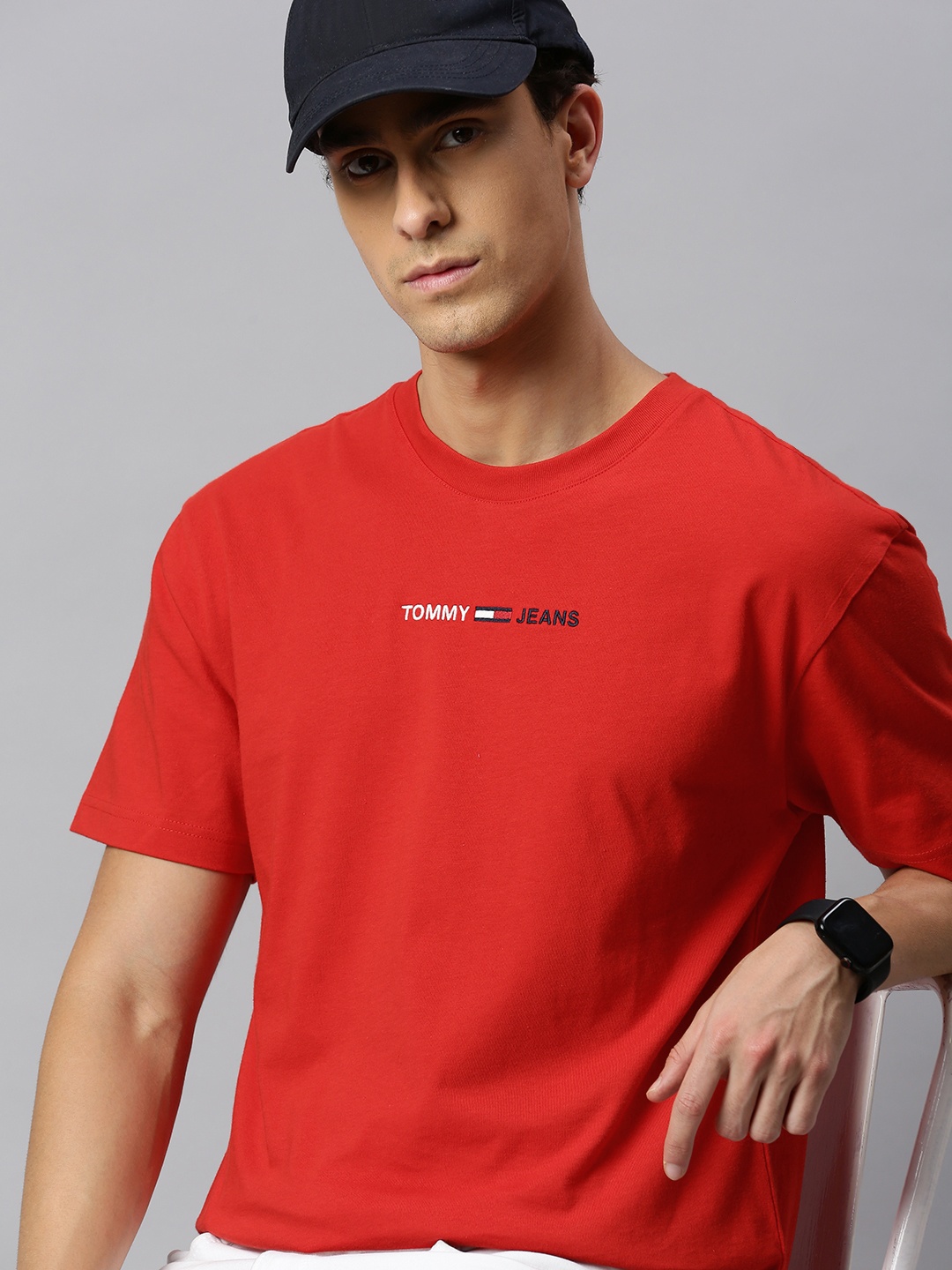 

Tommy Hilfiger Men Red Embroidered Round Neck Pure Cotton T-shirt