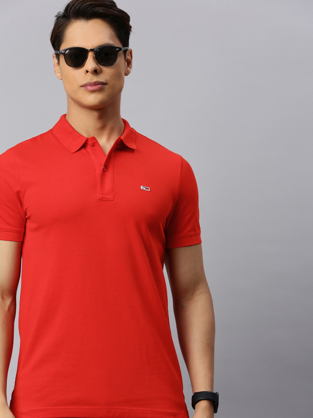 

Tommy Hilfiger Men Red Solid Slim Fit Polo Collar T-shirt