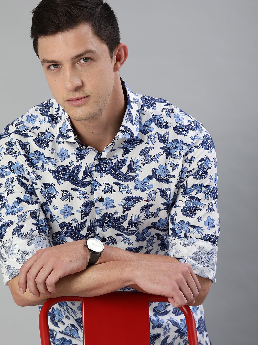 

Tommy Hilfiger Men White & Blue Slim Fit Printed Pure Cotton Casual Shirt