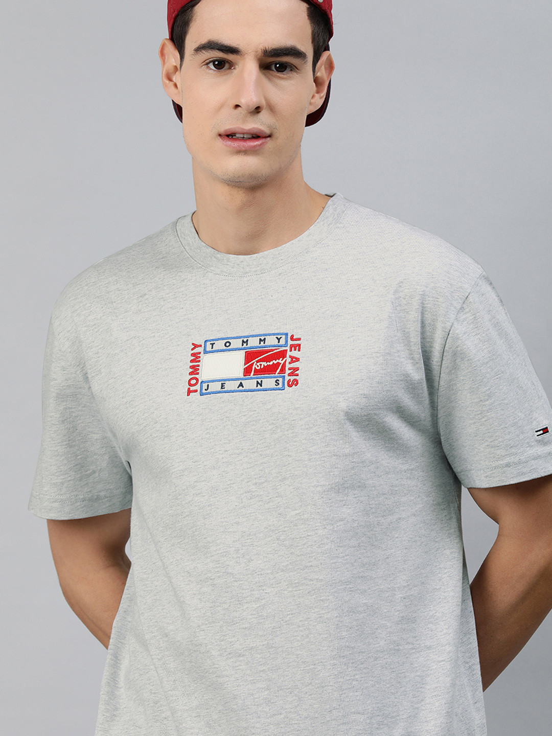 

Tommy Hilfiger Men Grey Melange Pure Cotton Solid Round Neck T-shirt