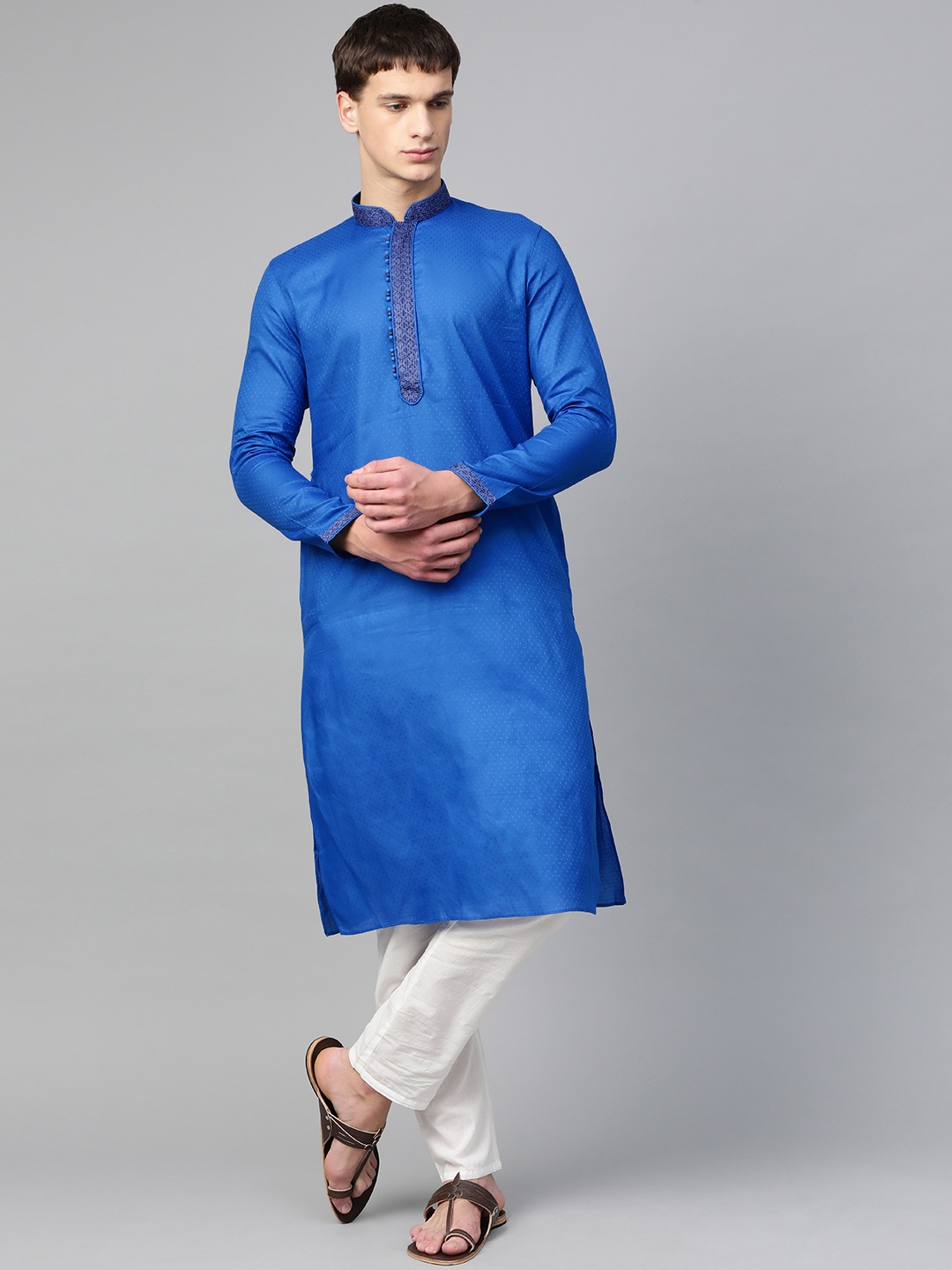 

Manthan Men Blue Solid Mandarin Collar kurta