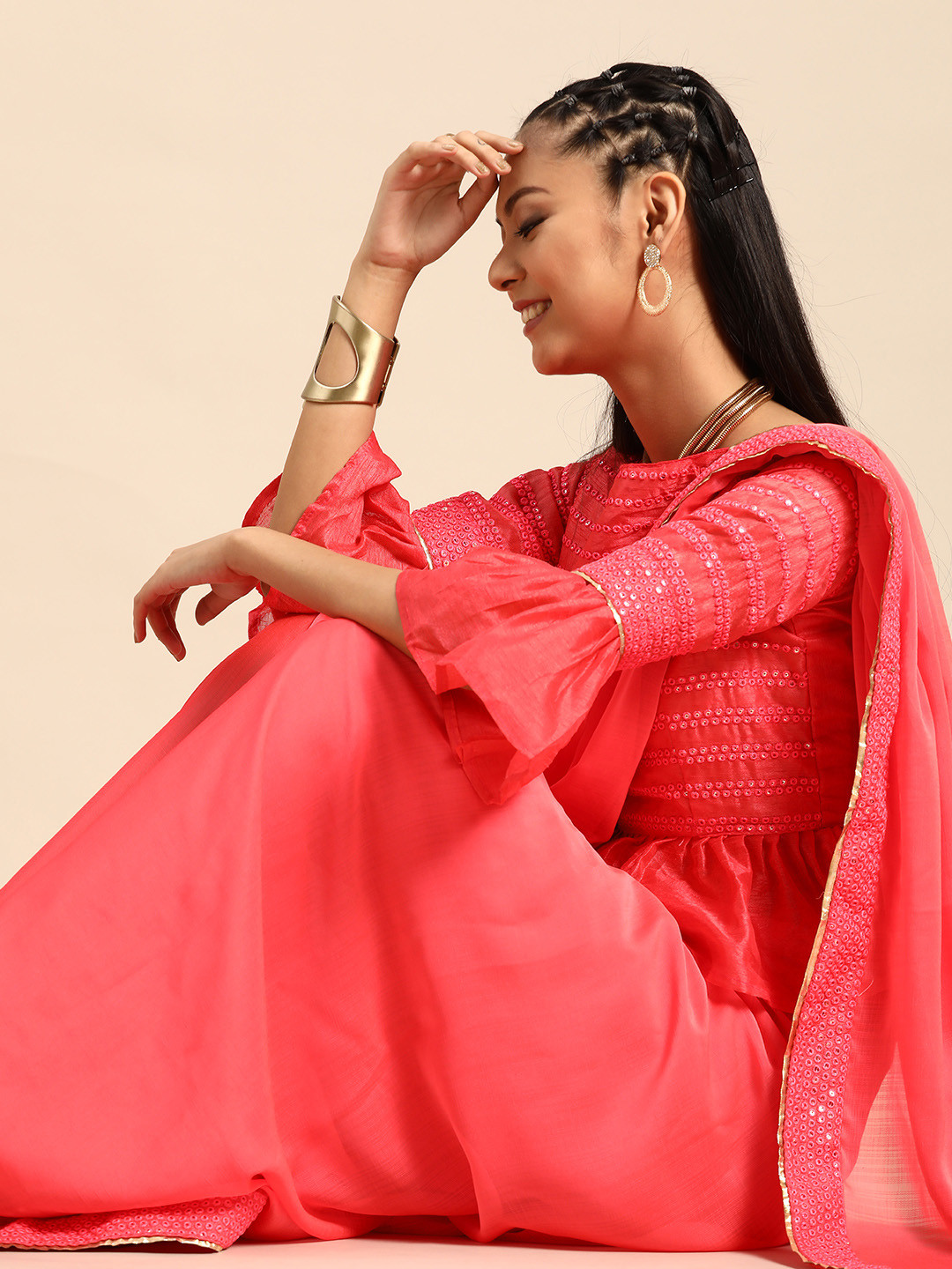 

SHAVYA Coral Pink Solid Pure Chiffon Saree