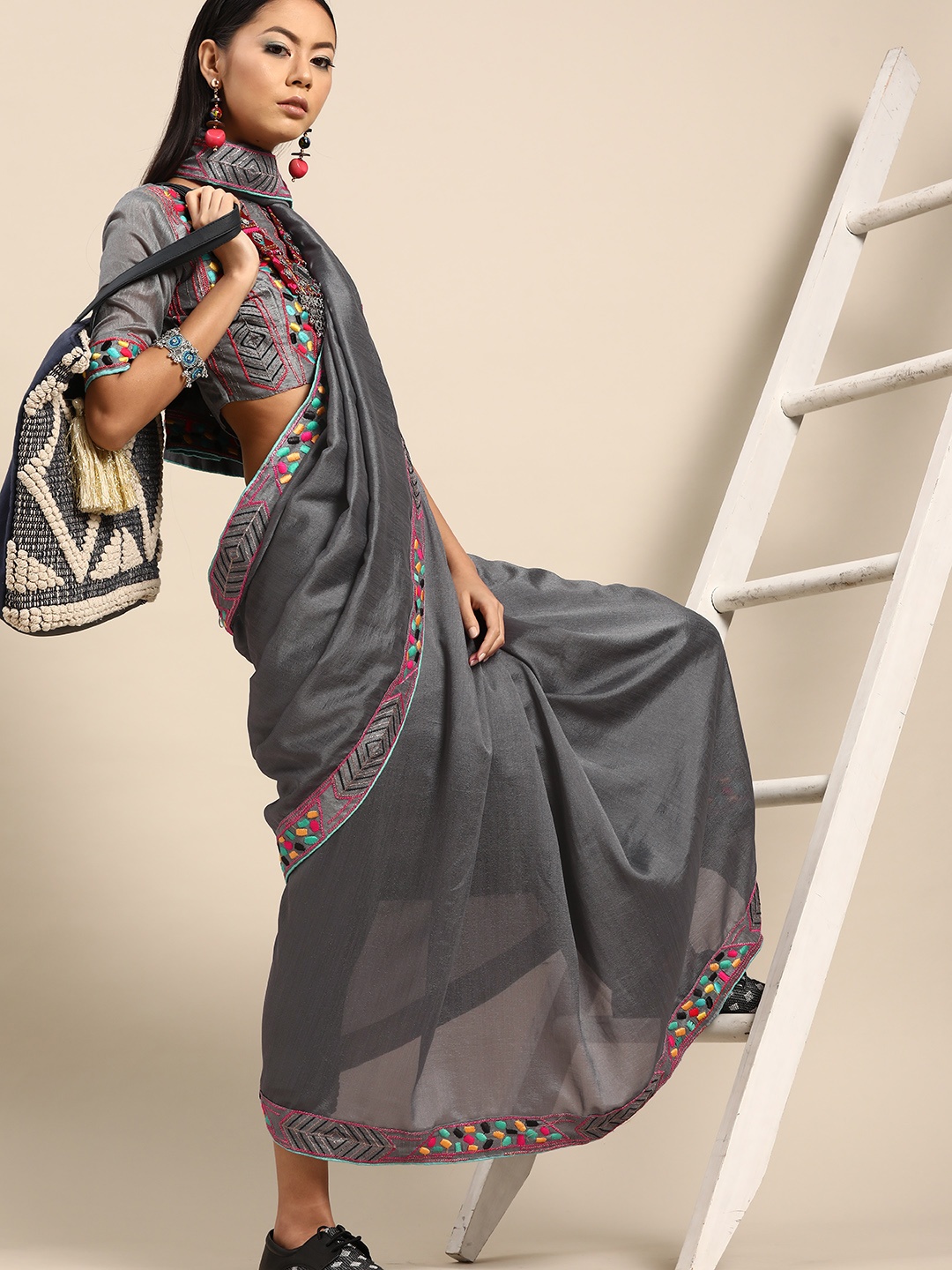 

SHAVYA Women Grey Solid Silk Blend Saree with Embroidered Detail
