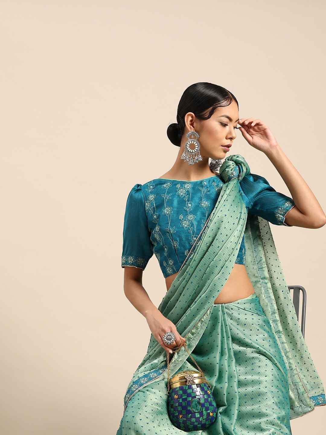 

SHAVYA Women Sea Green & Blue Silk Blend Woven Design Saree