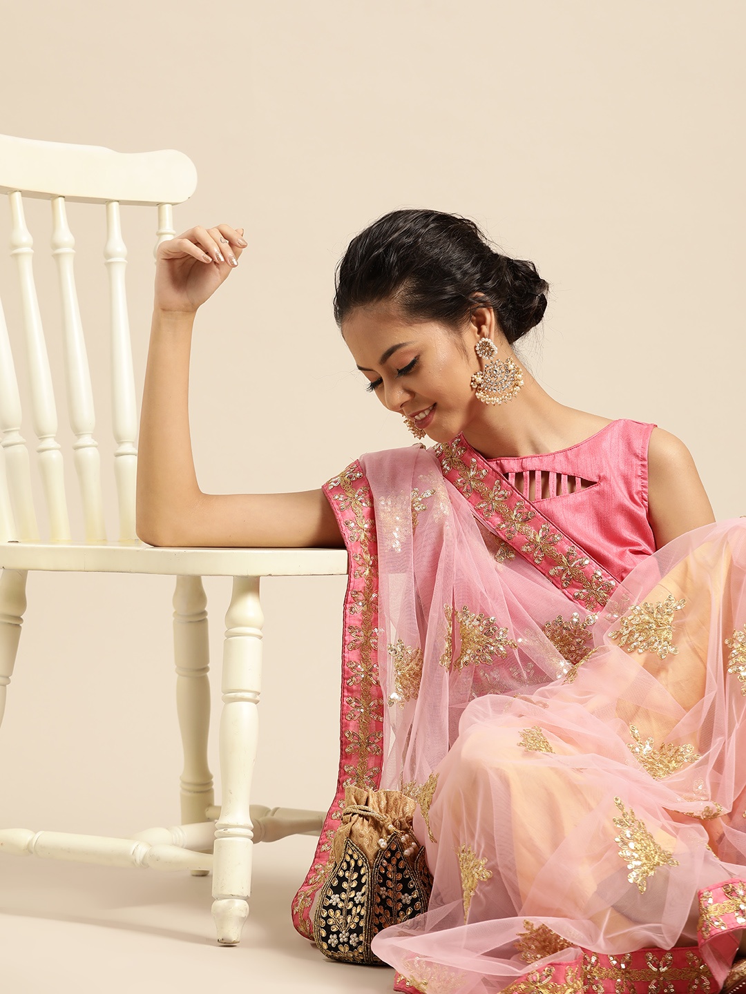 

SHAVYA Pink & Gold-Toned Net Embroidered Saree