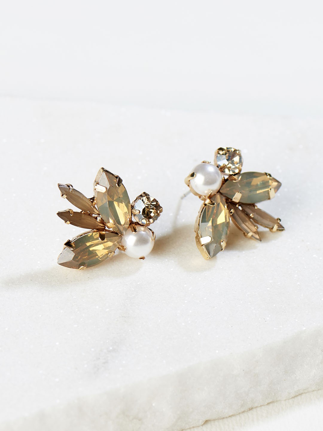 

Runway Ritual Grey & Gold-Plated Contemporary Studs