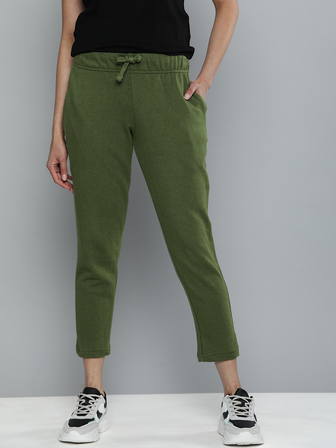 

Kook N Keech Women Olive Green Solid Cropped Track Pants