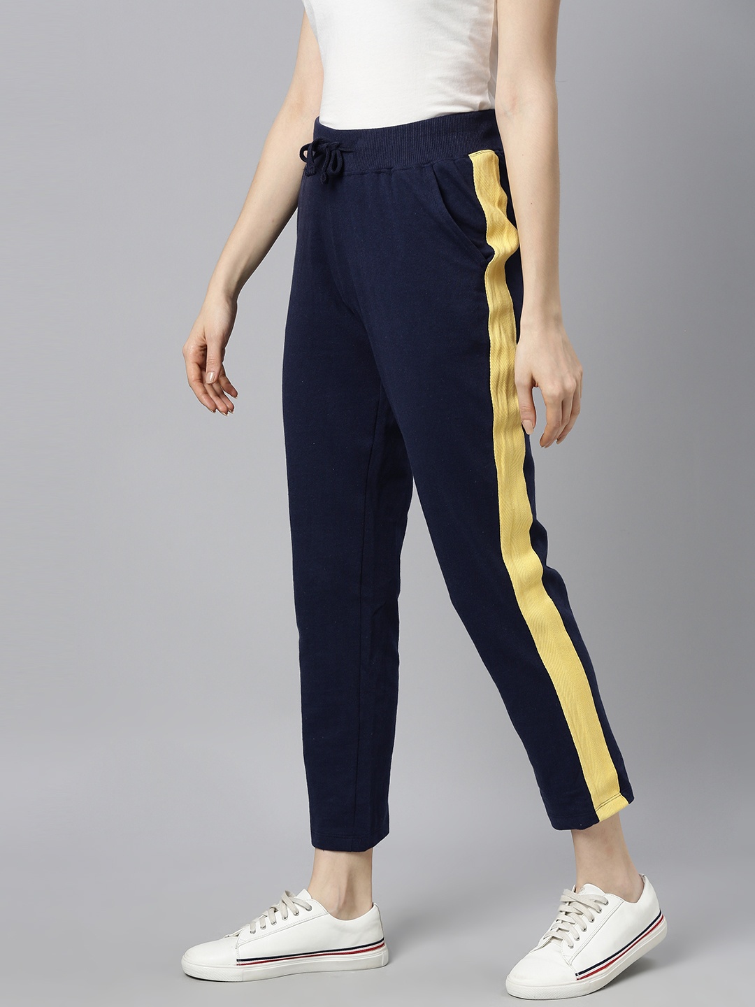 

Kook N Keech Women Navy Blue Solid Cropped Track Pants