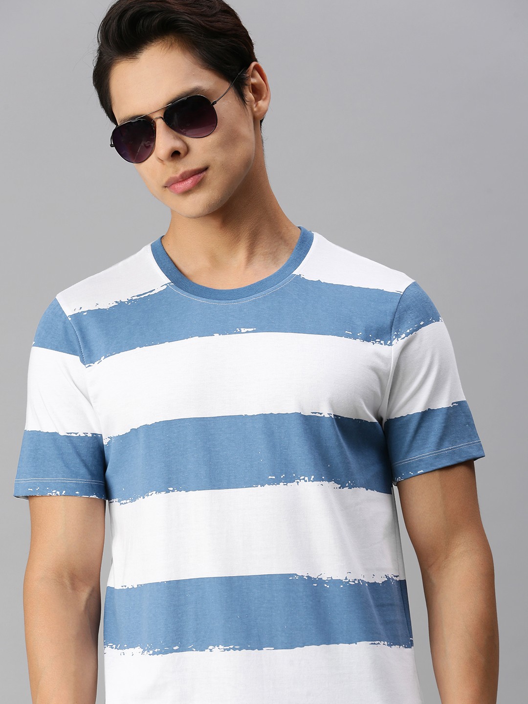 

Harvard Men White Blue Striped Pure Cotton T-shirt