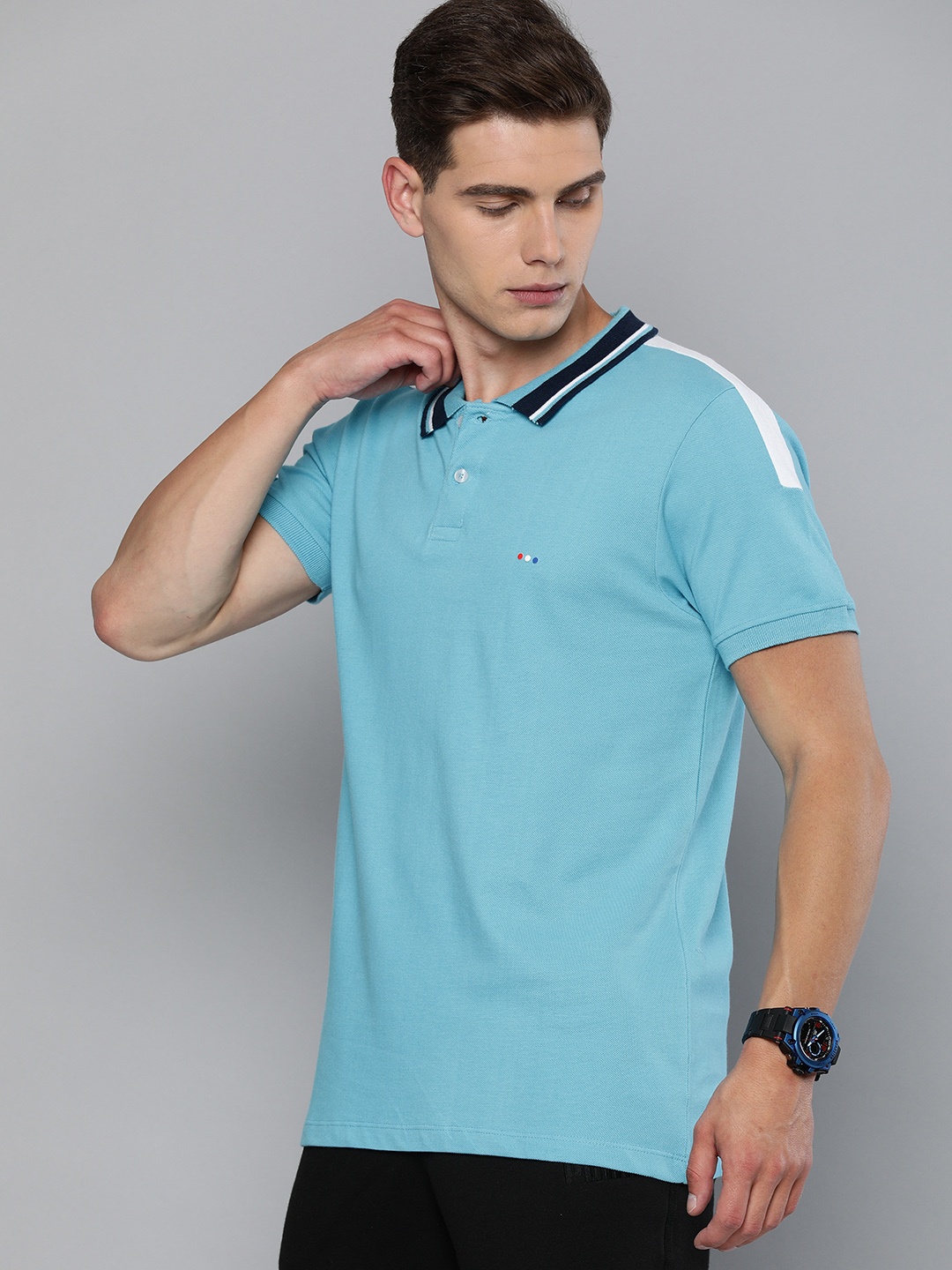 

Harvard Men Blue Solid Pure Cotton Polo Collar T-shirt