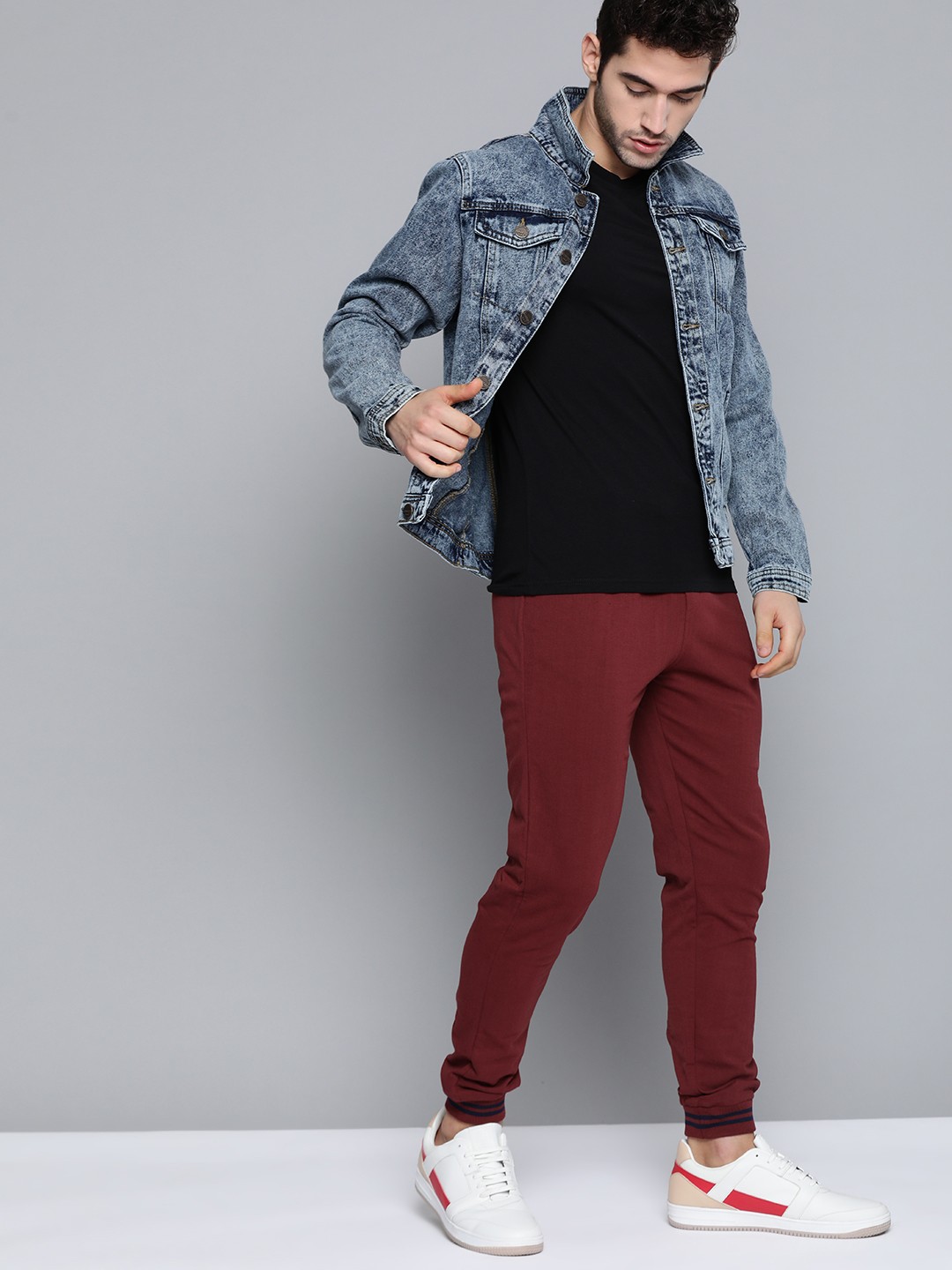 

Harvard Men Maroon Solid Pure Cotton Knitted Joggers