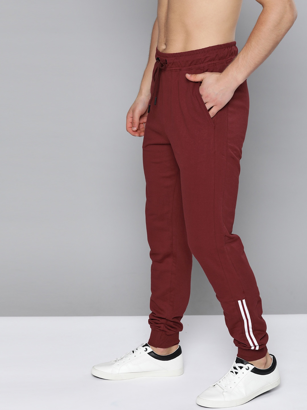 

Harvard Men Navy Blue Solid Pure Cotton Joggers, Maroon