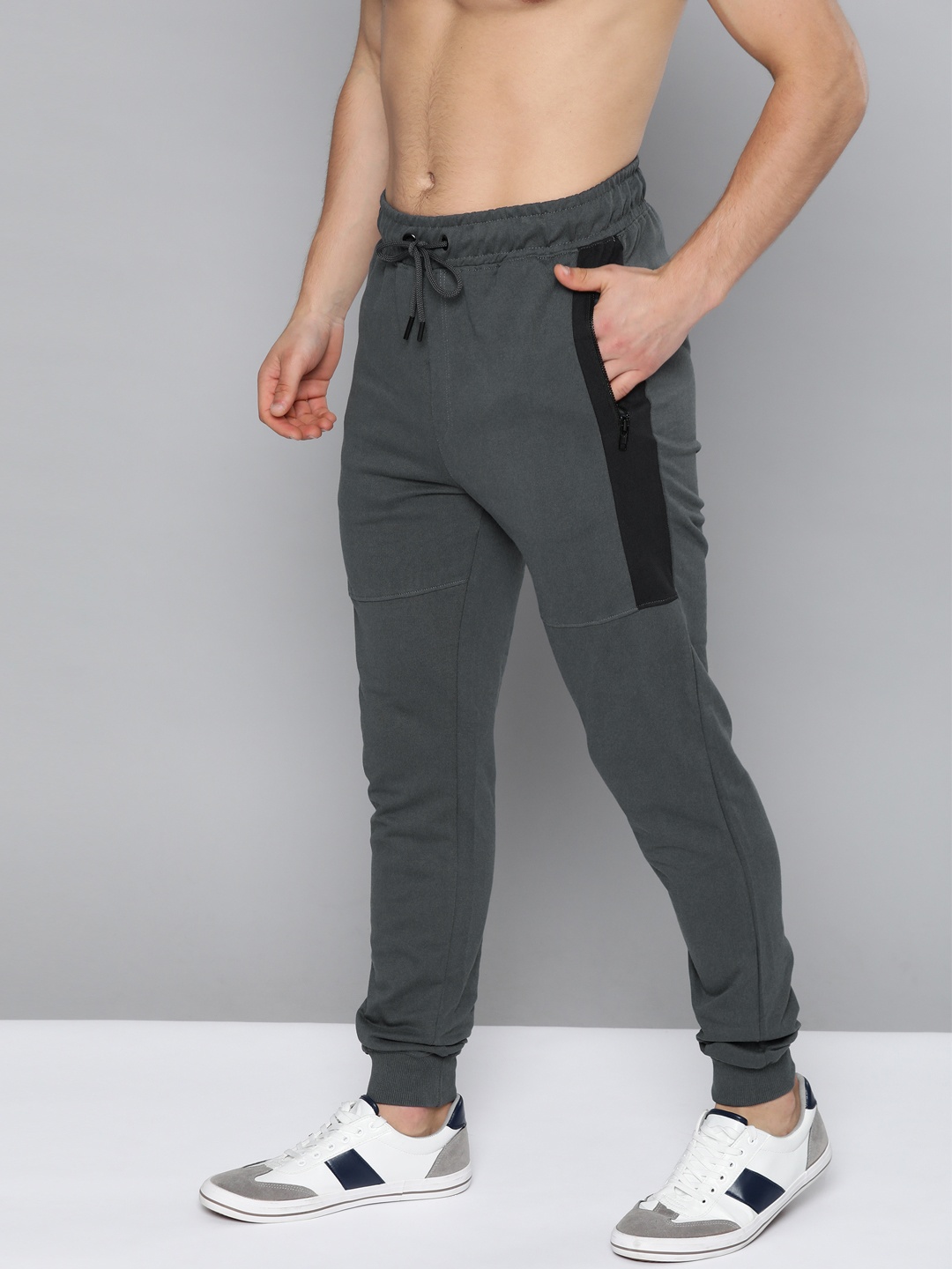 

Harvard Men Grey Solid Pure Cotton Joggers