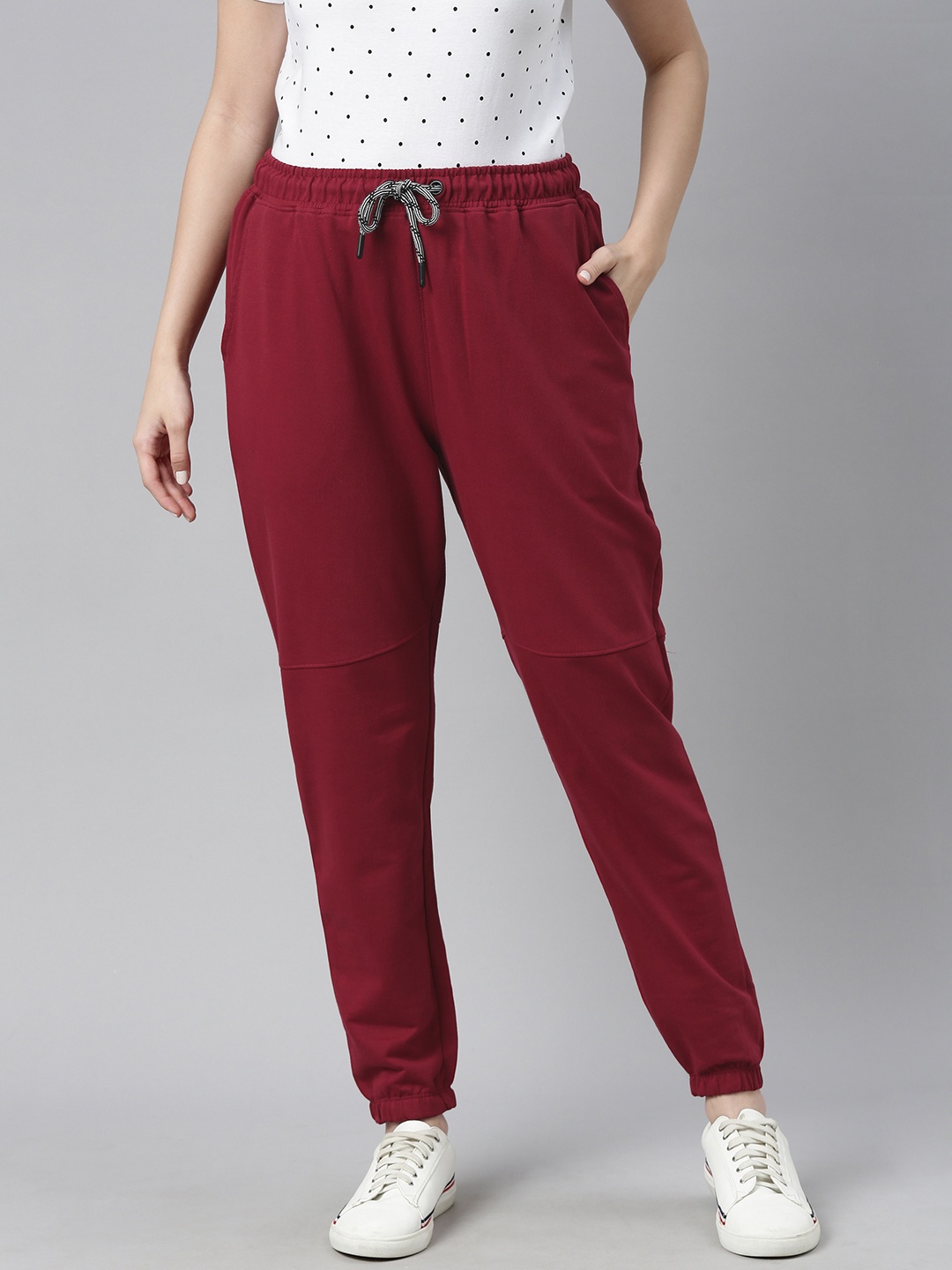 

Harvard Women Maroon Solid Pure Cotton Joggers