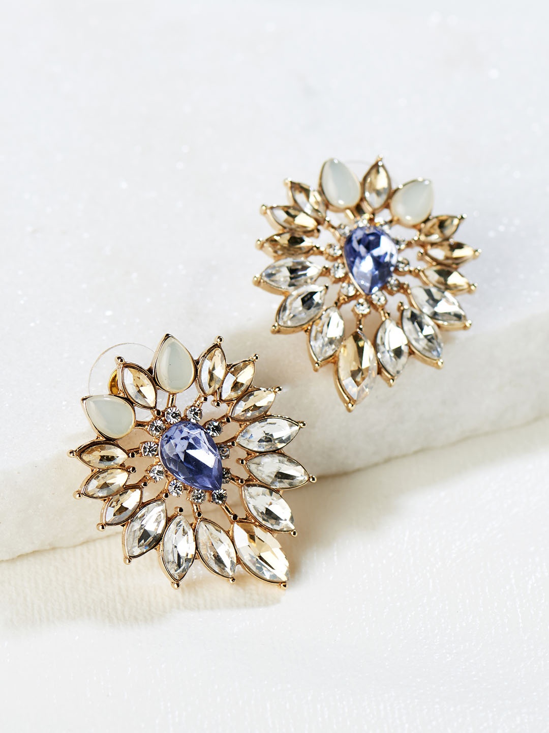 

Runway Ritual Transparent Contemporary Studs