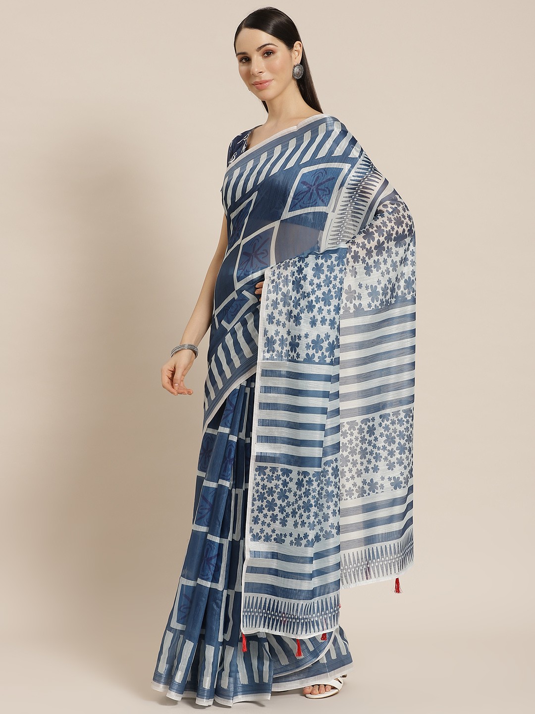 

Mitera Blue & Off White Geometric Printed Jamdani Saree