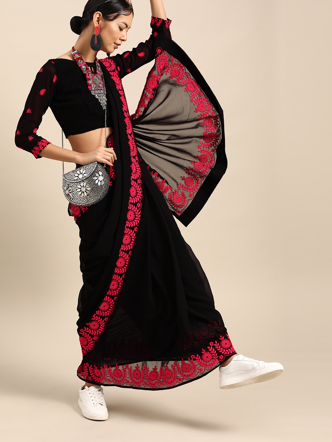 

SHAVYA Women Black Pure Georgette Solid Saree with Embroidered Detail