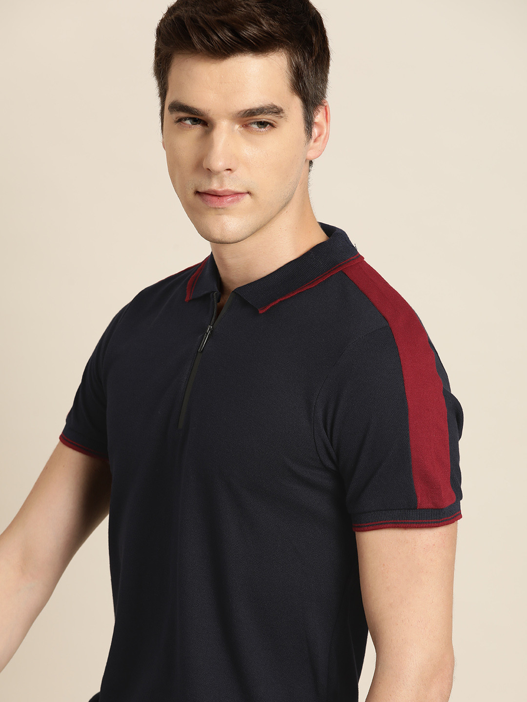 

INVICTUS Men Navy Blue Pure Cotton Spread Collar Pure Cotton T-shirt