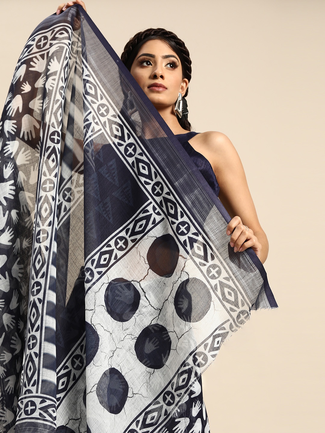 

SHAVYA Navy Blue & White Pure Cotton Indigo Printed Saree
