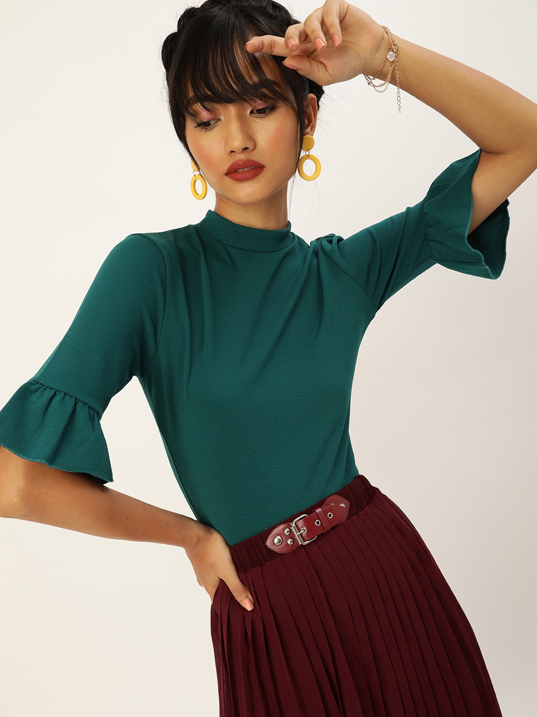 

Veni Vidi Vici Green Bell Sleeves Regular Top
