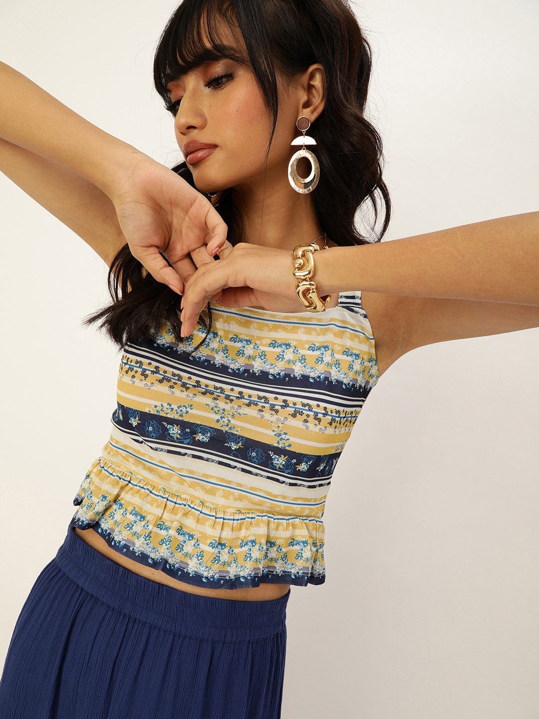 

Veni Vidi Vici Mustard and White Floral Printed Ruffled Hem Crop Top