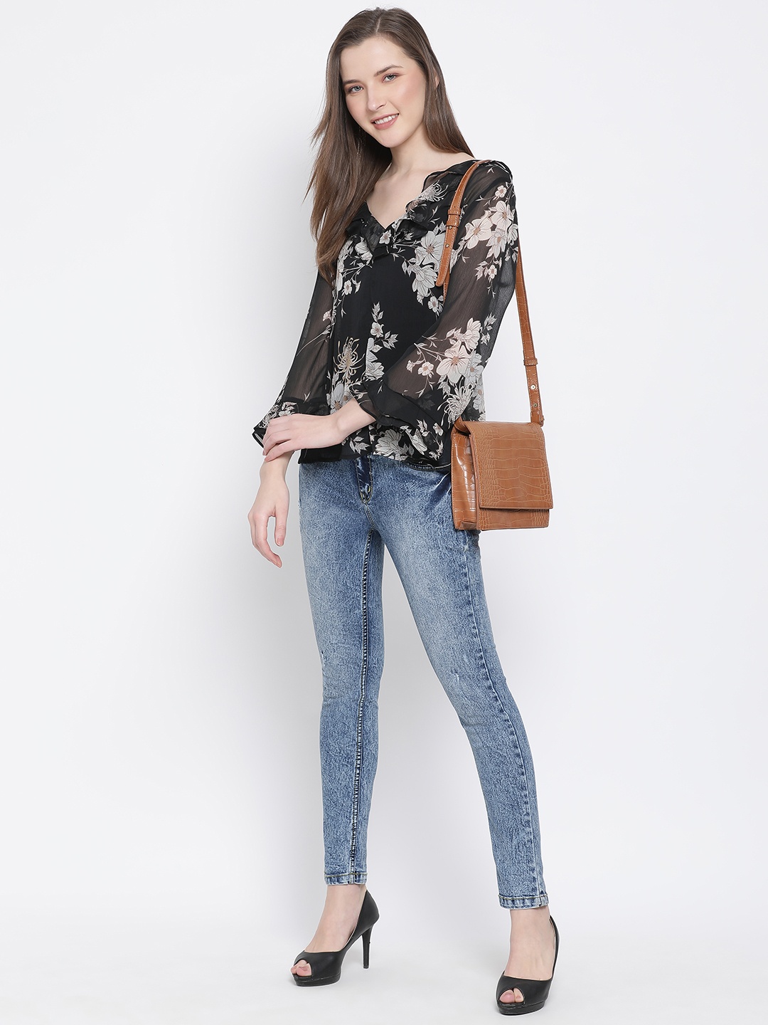 

Oxolloxo Black Floral Printed Bell Sleeves Top