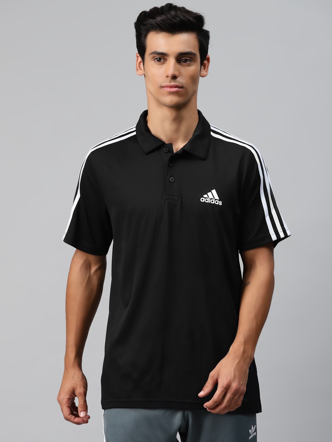

ADIDAS Men Black Solid 3 Striped PS T-shirt