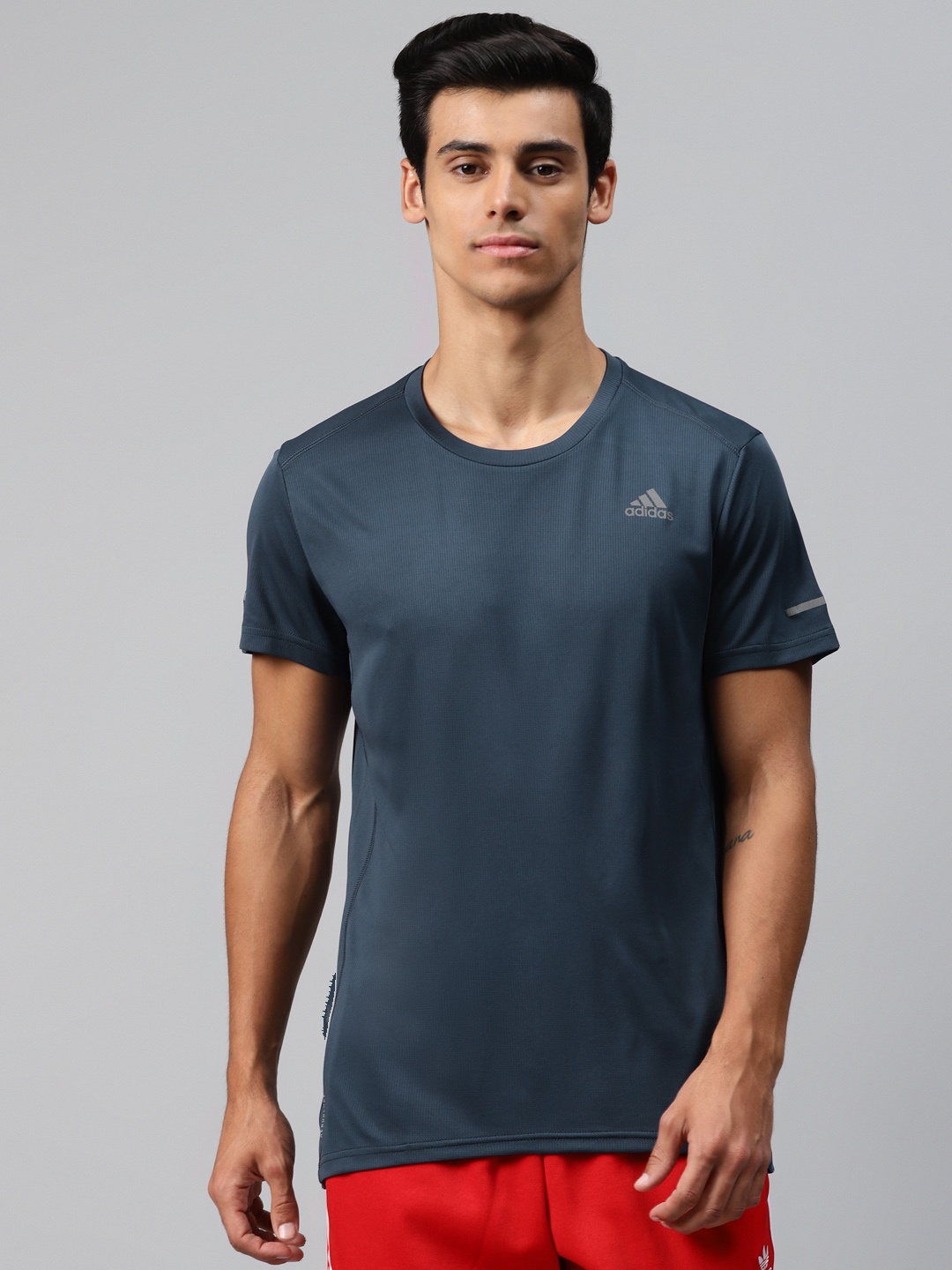

ADIDAS Men Navy Blue Solid Run It T-shirt
