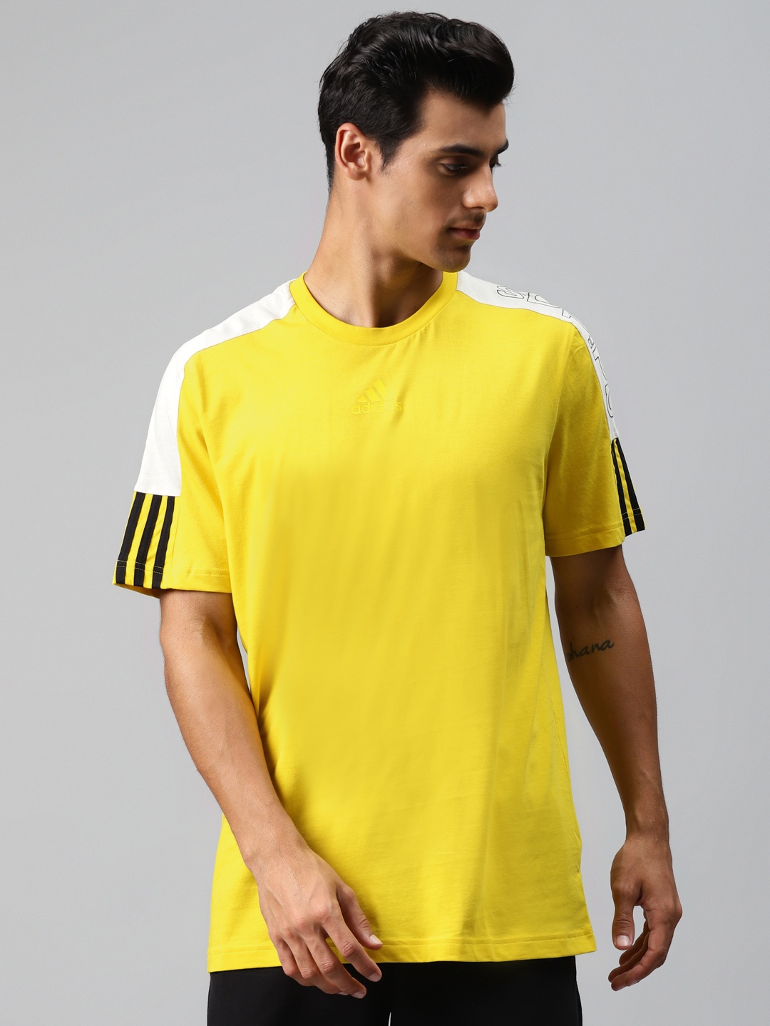 

ADIDAS Men Yellow & White Solid CB LIN Sports T-shirt