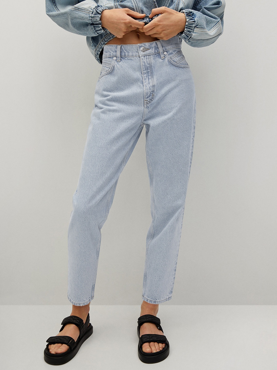 

MANGO Women Blue Pure Cotton Regular Fit High-Rise Clean Look Mom Jeans