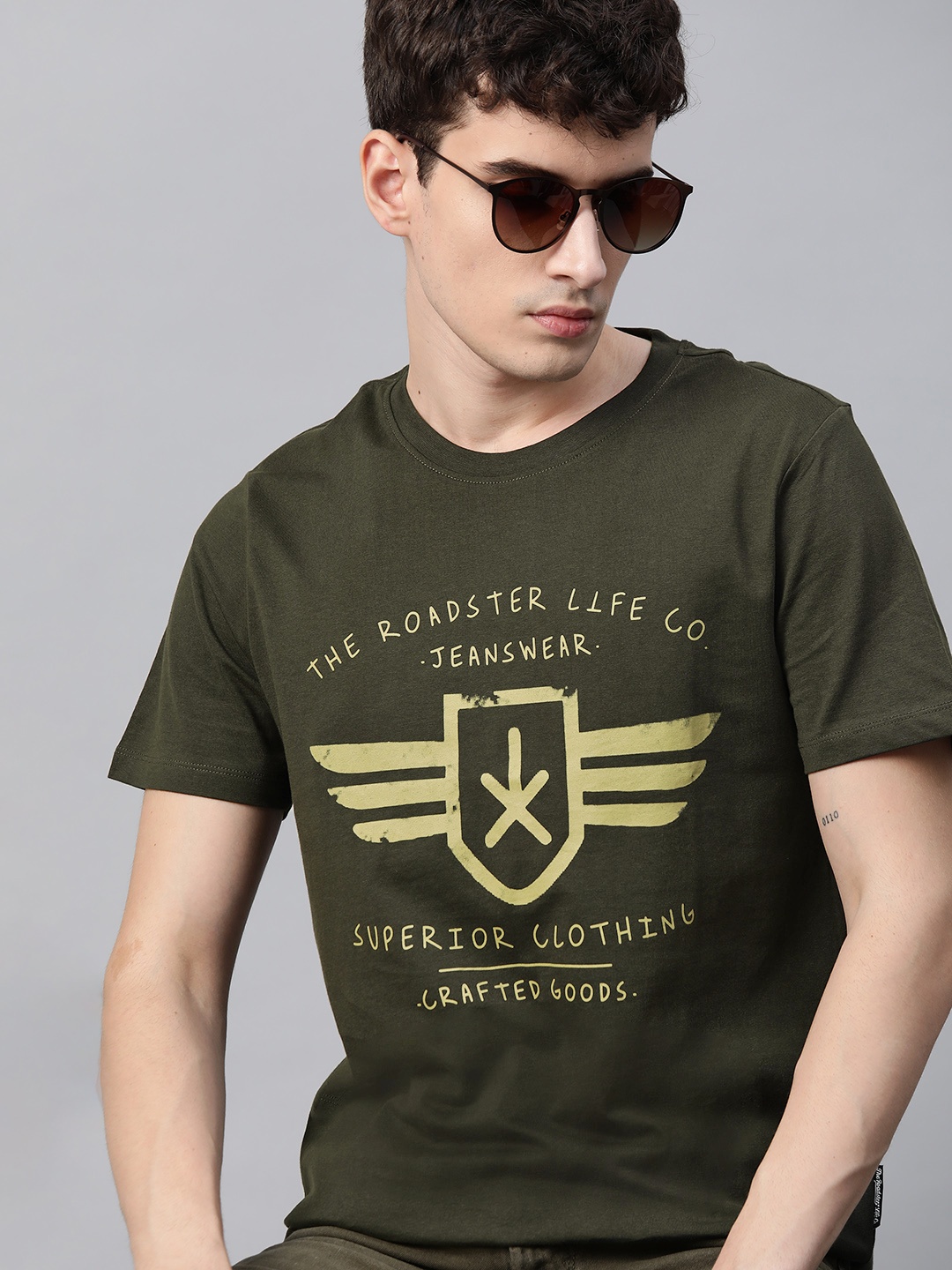 

Roadster Men Olive Green Pure Cotton Brand Logo Printed Pure Cotton T-shirt